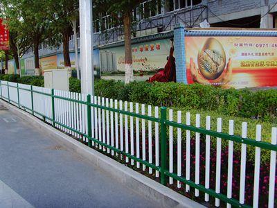 陕西润唐园林绿化护栏陕西栅栏市政隔离栏锌钢护栏